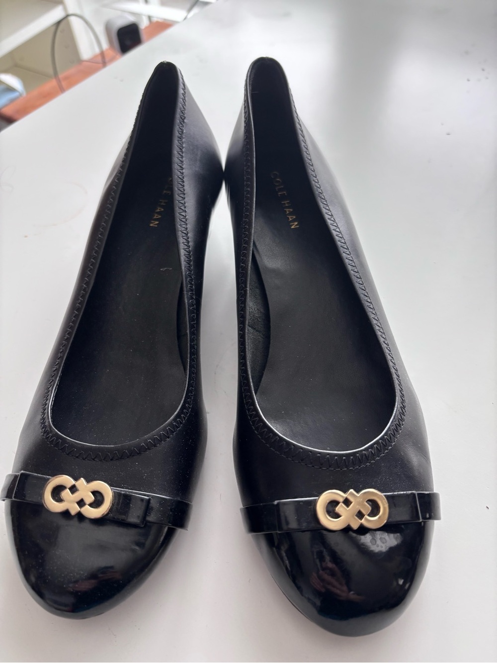 Cole Haan Black Patent Leather Ballet Flats with Gold Hardware - Picture 1 of 7